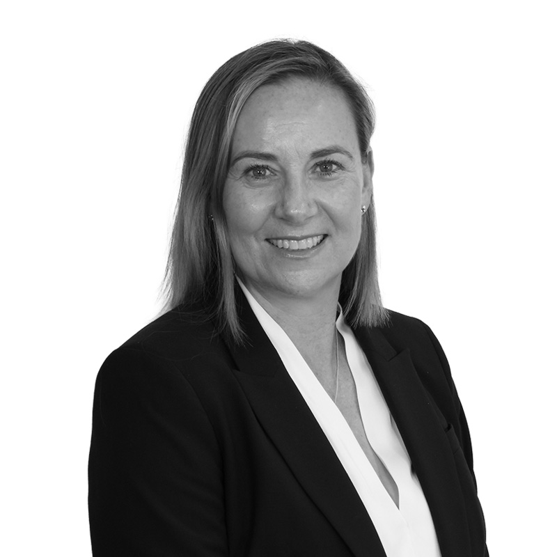 Louise Eyres.jpg