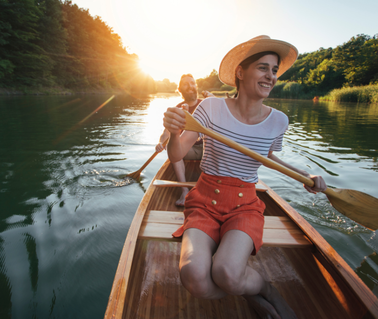 Couple on the lake.png